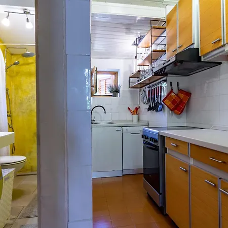 Seneca Apartment *