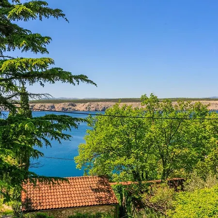 アパート Seneca ヤドラニヴォ